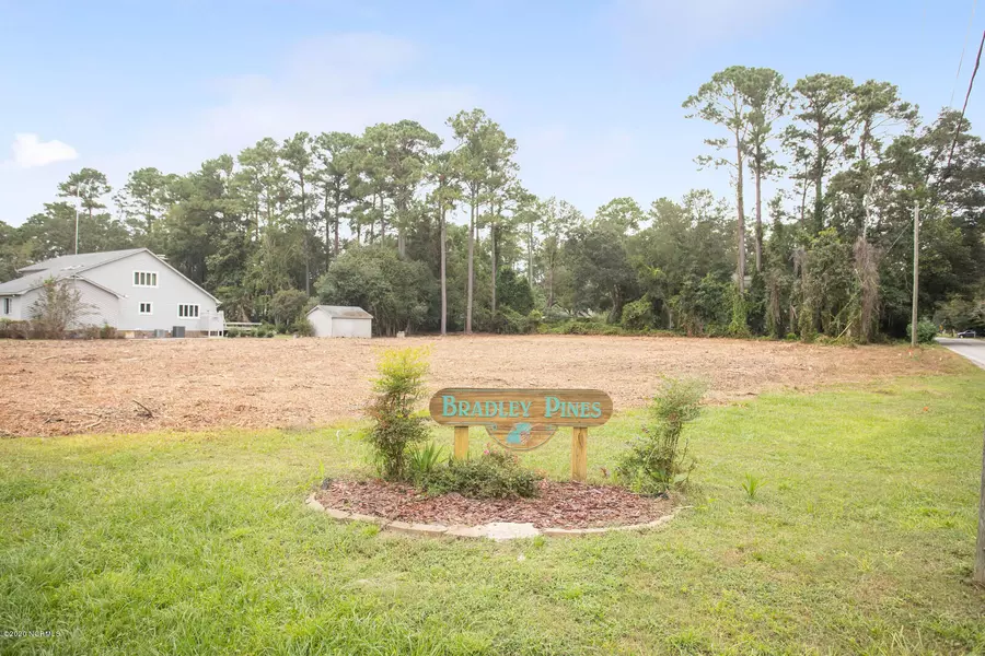 102 Bradley Pines DR, Wilmington, NC 28403