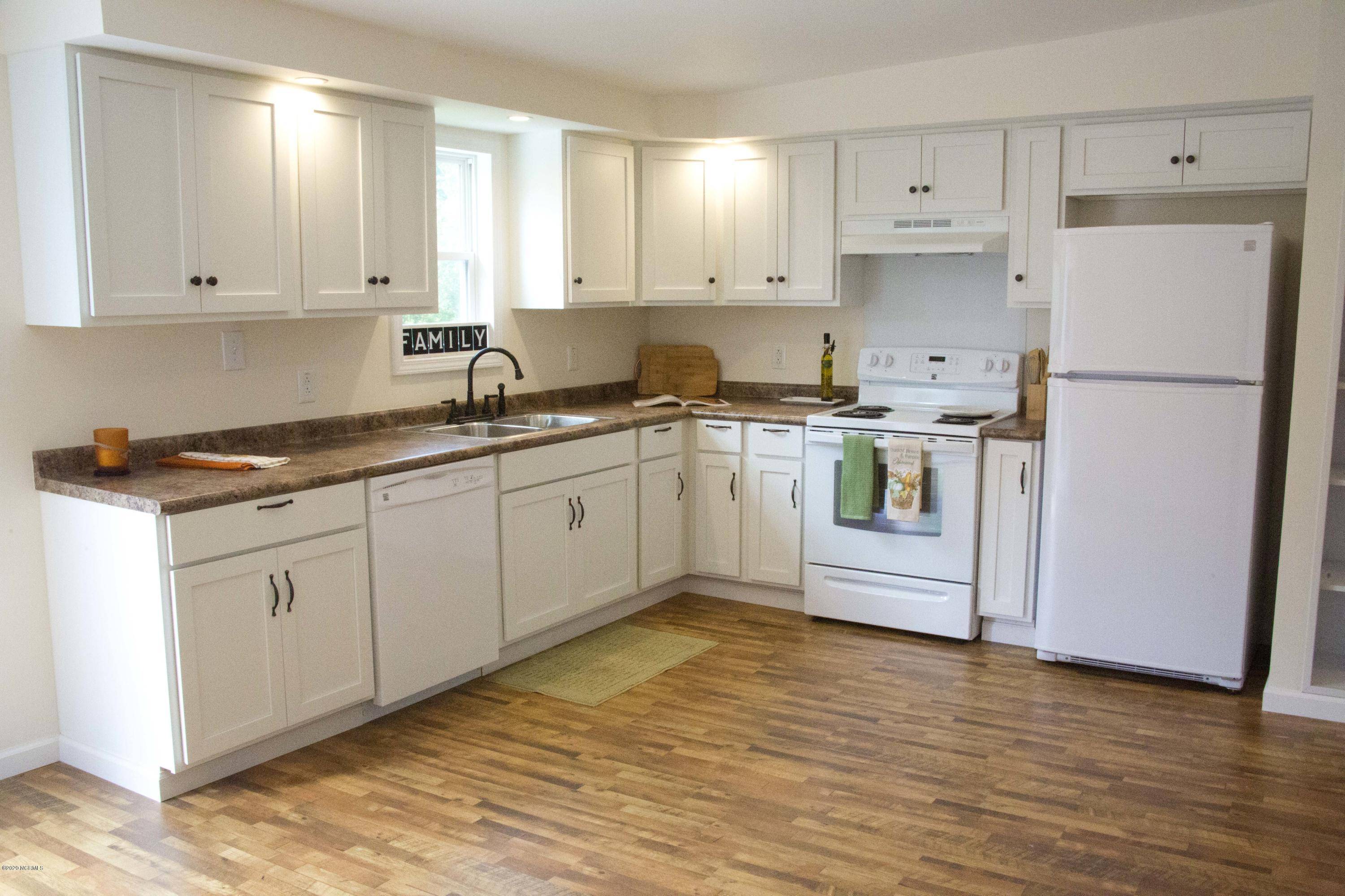 Newport, NC 28570,119 Woodland DR