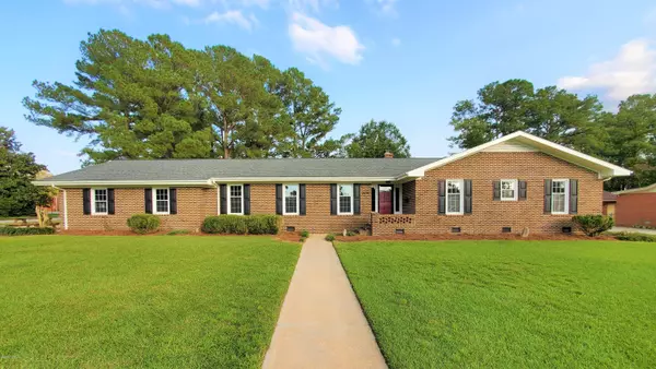 704 Clyde Drive, Jacksonville, NC 28540