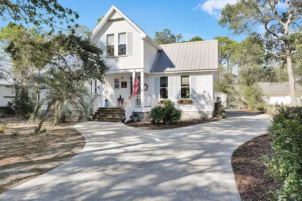 606 N Fodale AVE,  Southport,  NC 28461