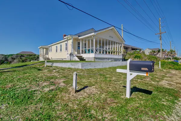 2723 S Shore DR, Surf City, NC 28445