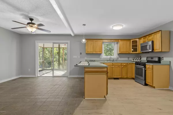 Gloucester, NC 28528,115 Wayland CT