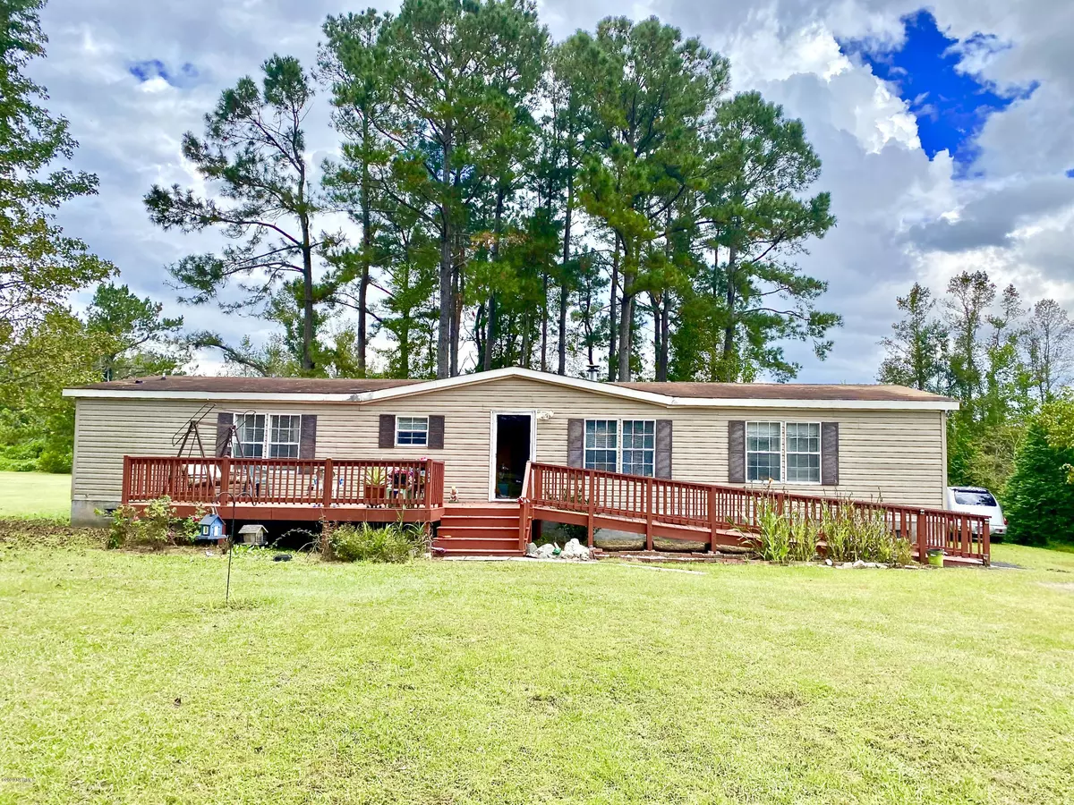 Burgaw, NC 28425,155 Long Branch LN