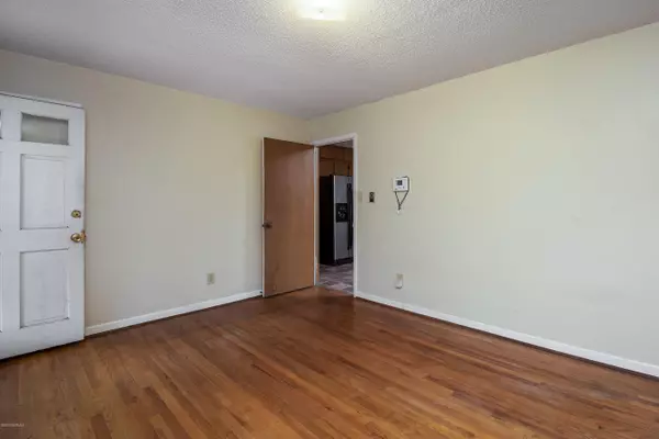 Pollocksville, NC 28573,144 Gardner ST