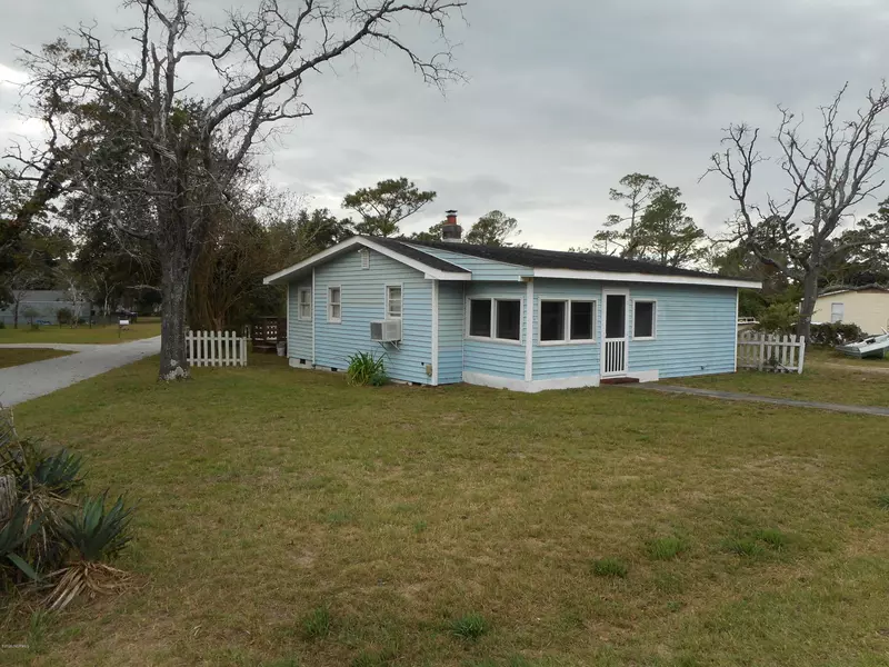 731 Broad Creek Loop RD, Newport, NC 28570