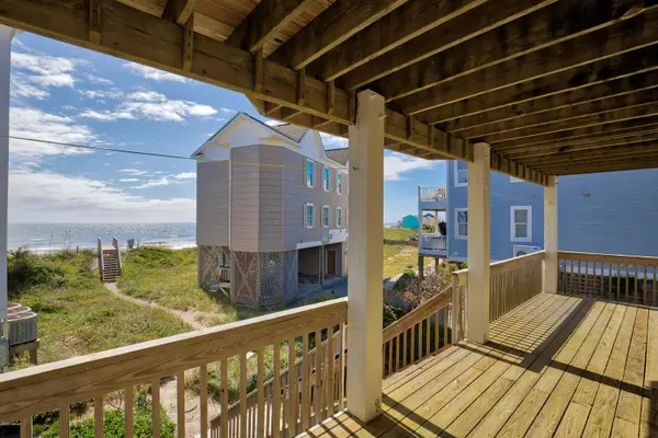 North Topsail Beach, NC 28460,137 S Permuda Wynd