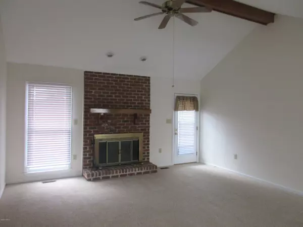 Laurinburg, NC 28352,1004 Old Charleston CIR