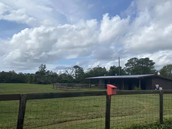 Beaufort, NC 28516,102 Old River RD