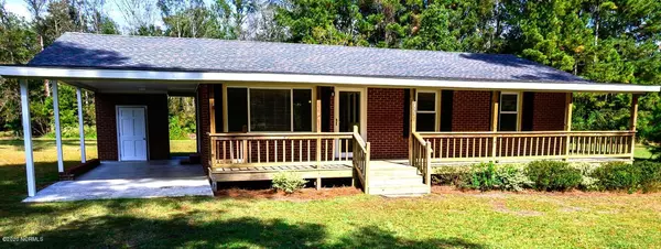 1425 Bear Hole RD, Vanceboro, NC 28586