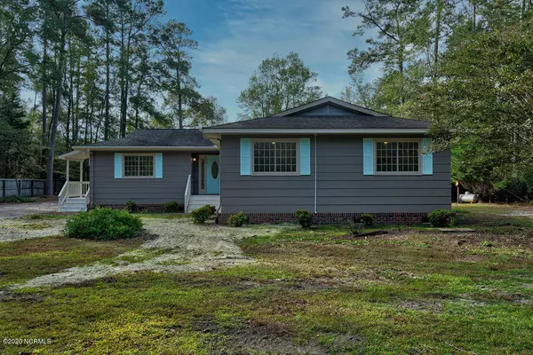 212 Horseshoe Loop RD, Burgaw, NC 28425