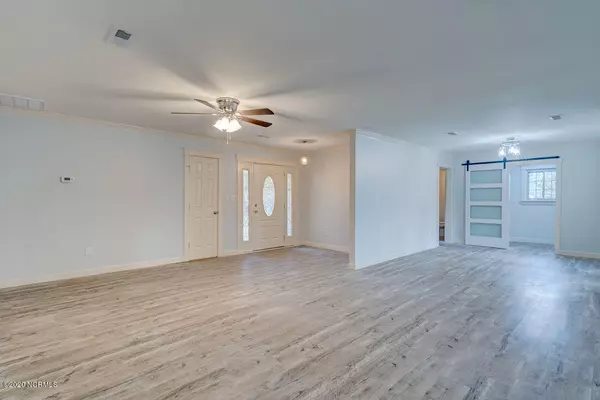 Burgaw, NC 28425,212 Horseshoe Loop RD