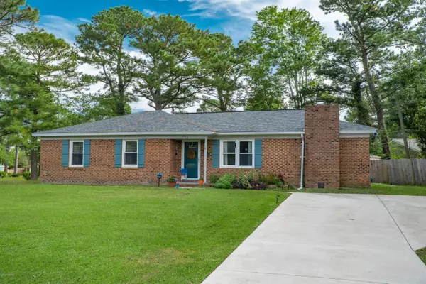 922 Spring Valley RD, Wilmington, NC 28405