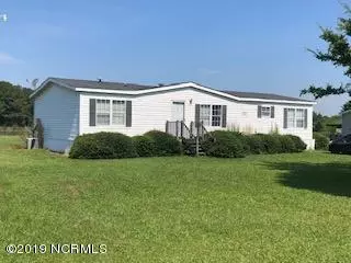 1766 Black Oak DR, Grimesland, NC 27837