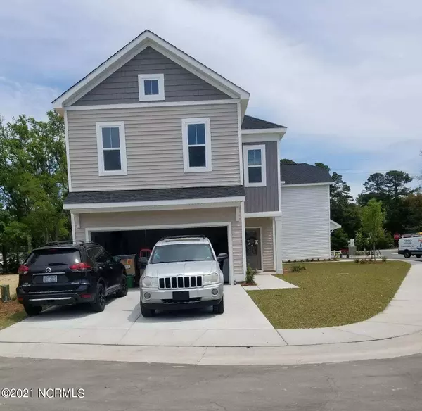 712 Cypress Village PL, Wilmington, NC 28412