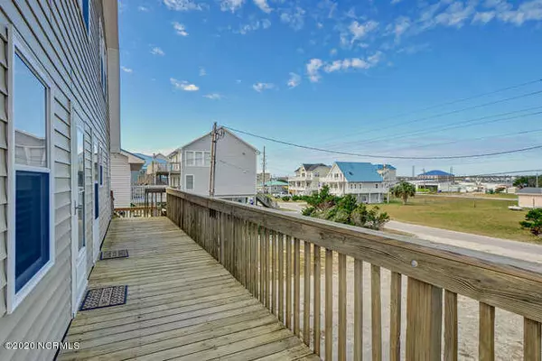 Surf City, NC 28445,324 N Shore DR