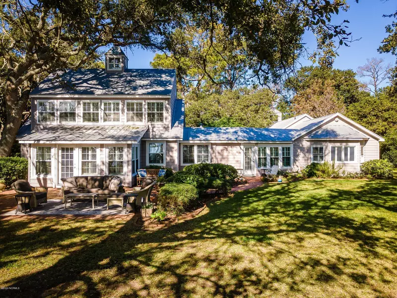 125 Sea Trace LN, Newport, NC 28570