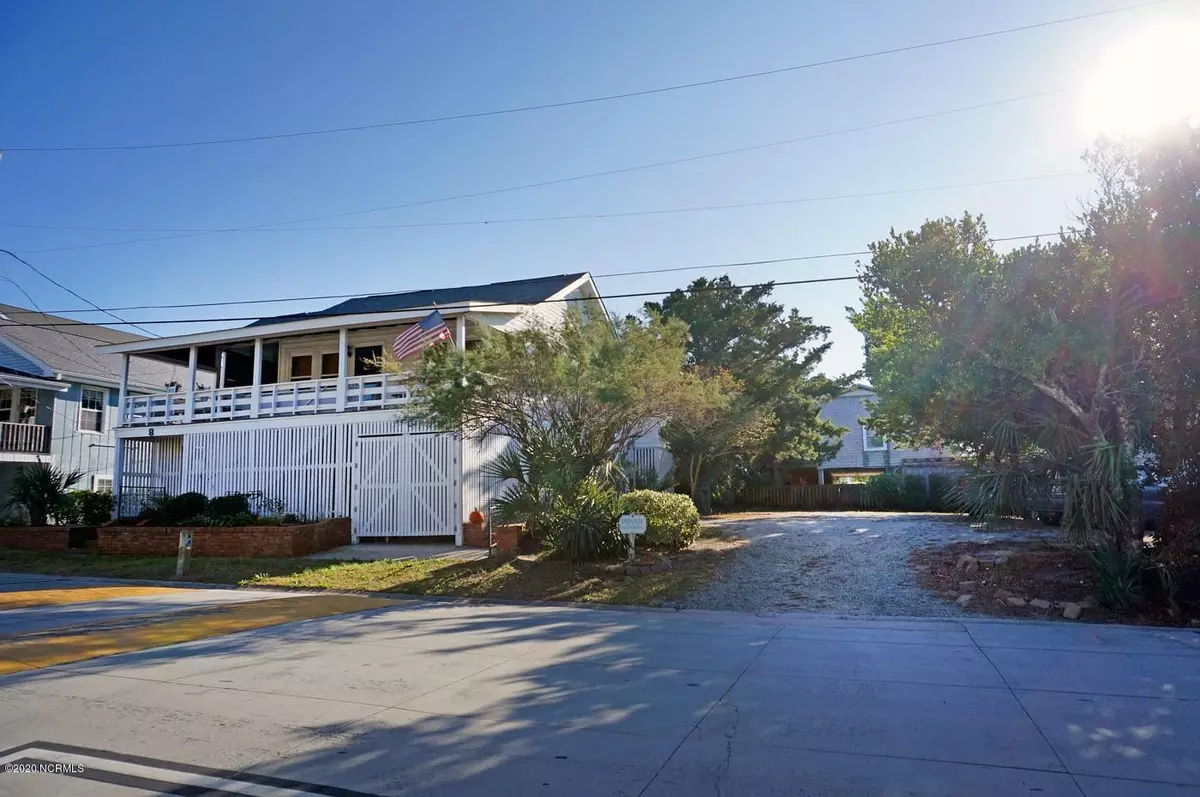 Wrightsville Beach, NC 28480,8 E Columbia Street