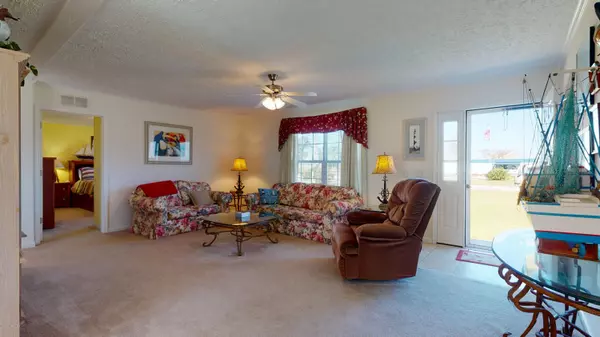 Harkers Island, NC 28531,119 Willow ST