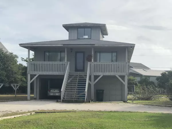 507 Bridgers Avenue, Topsail Beach, NC 28445