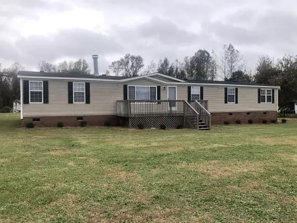 1740 Dobbersville RD, Mount Olive, NC 28365