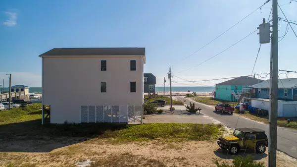 Surf City, NC 28445,1602 N New River DR