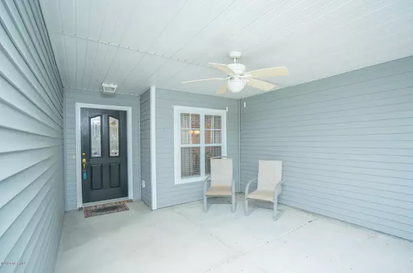 Calabash, NC 28467,660 Meadowbrook LN