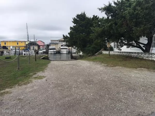 Atlantic Beach, NC 28512,206 W Bogue Sound DR