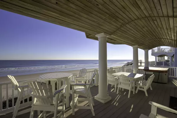 North Topsail Beach, NC 28460,4266 Island DR