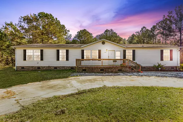 226 Piney LN, Jacksonville, NC 28540
