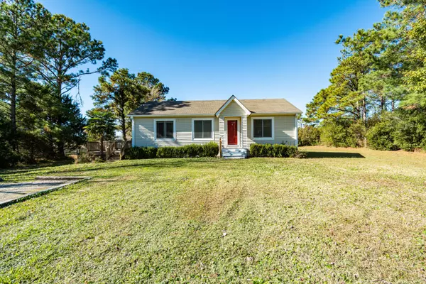 882 Hibbs RD,  Newport,  NC 28570