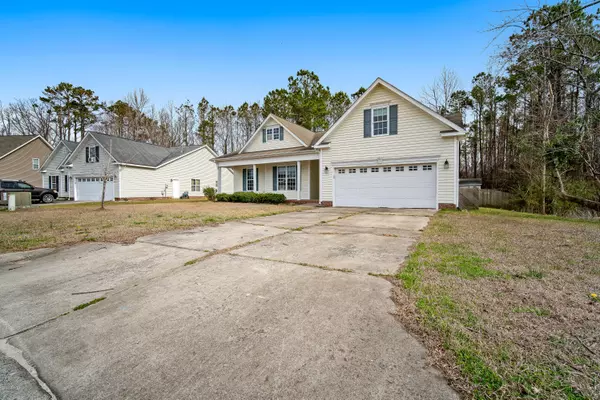 New Bern, NC 28560,215 Palisades Way