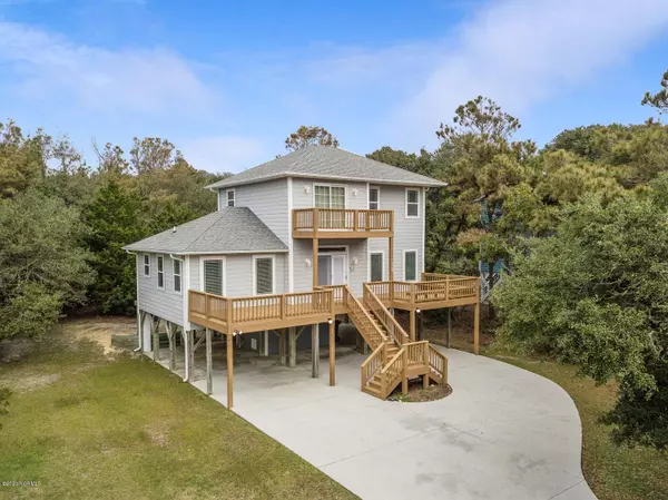 10506 Island Circle, Emerald Isle, NC 28594