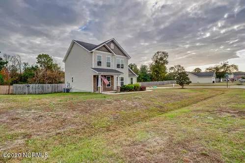 Hubert, NC 28539,701 Bay Willow CT