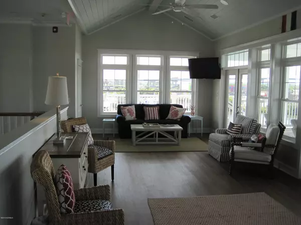 Surf City, NC 28445,111 N New River DR #N21