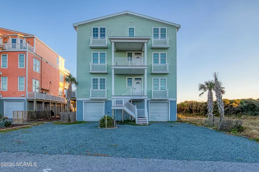 39 Porpoise PL, North Topsail Beach, NC 28460