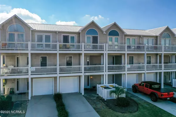 205 N AVE, Kure Beach, NC 28449