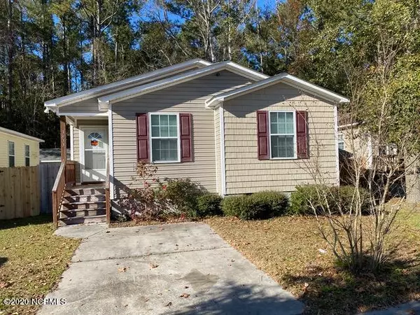 3833 Prices LN, Wilmington, NC 28405