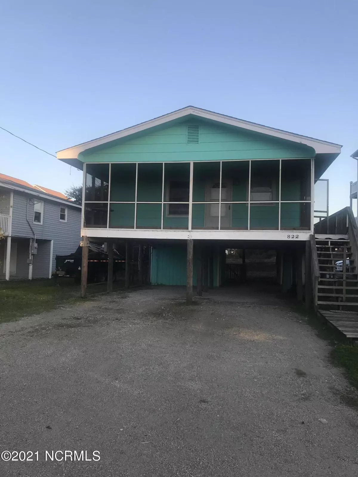 Surf City, NC 28445,822 S Topsail DR