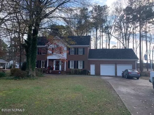 407 Golfers LN, Nashville, NC 27856