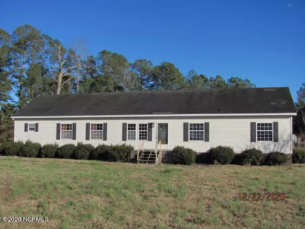 1055 Connell LN, Jamesville, NC 27846