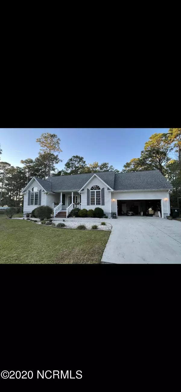 121 Sutton DR, Cape Carteret, NC 28584