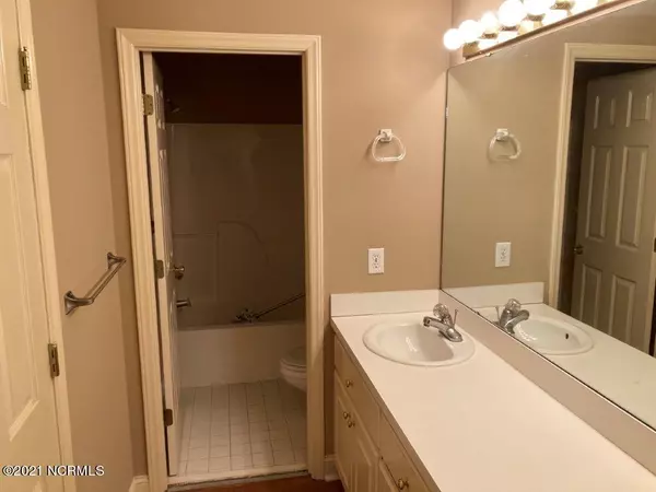 Kinston, NC 28504,2221 Banks School RD