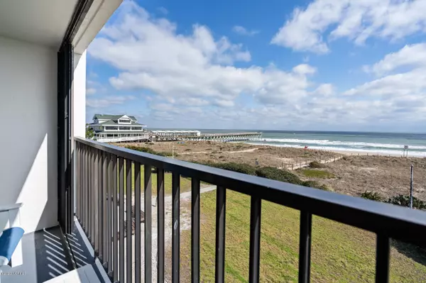 Wrightsville Beach, NC 28480,711 S Lumina AVE #309