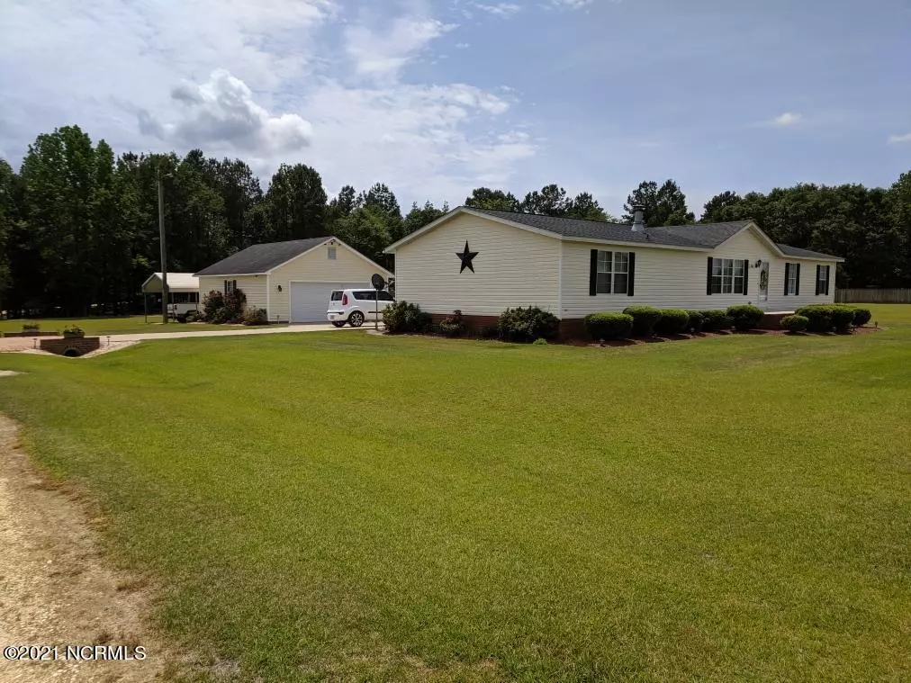 Roseboro, NC 28382,261 Little Coharie LN