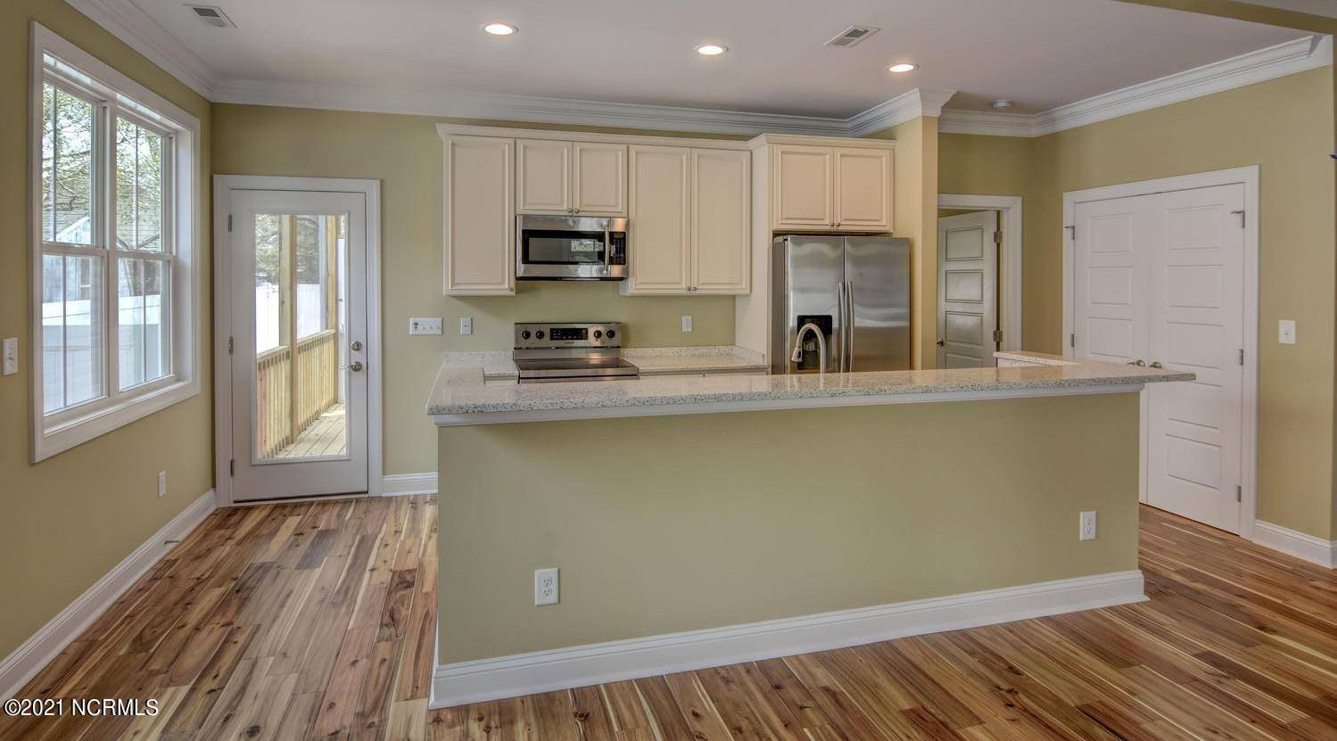 Oak Island, NC 28465,121 NW 15th ST