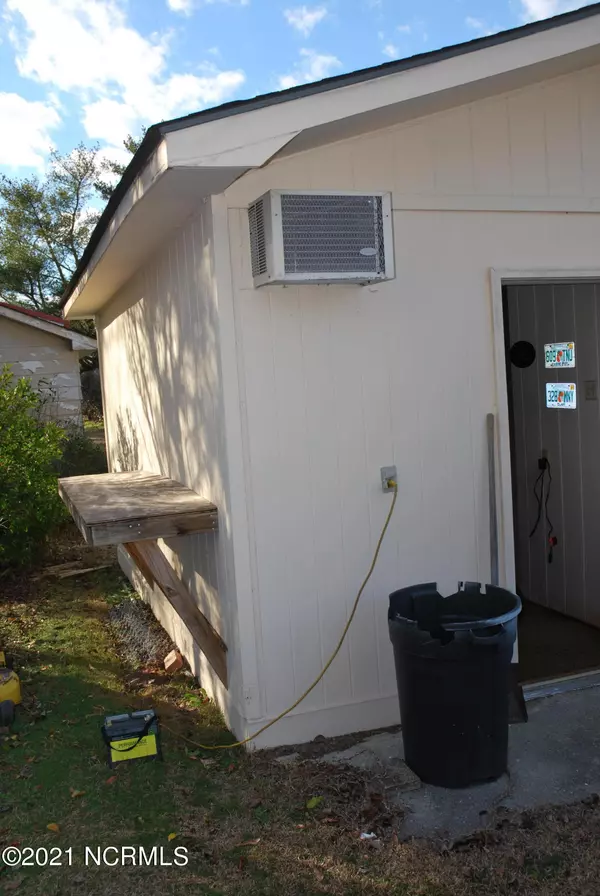 Kinston, NC 28504,910 Massey DR