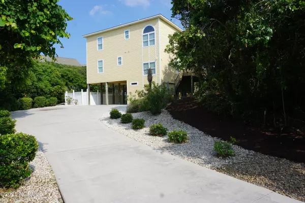 101 Sea Isle DR, Indian Beach, NC 28512