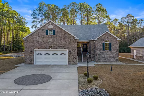 320 Thicket Drive NW, Calabash, NC 28467