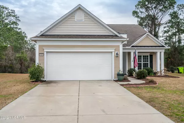 Southport, NC 28461,5243 Shipmast Way