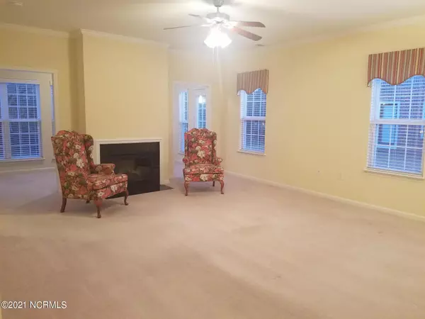 Greenville, NC 27858,2412 King Richard CT #D